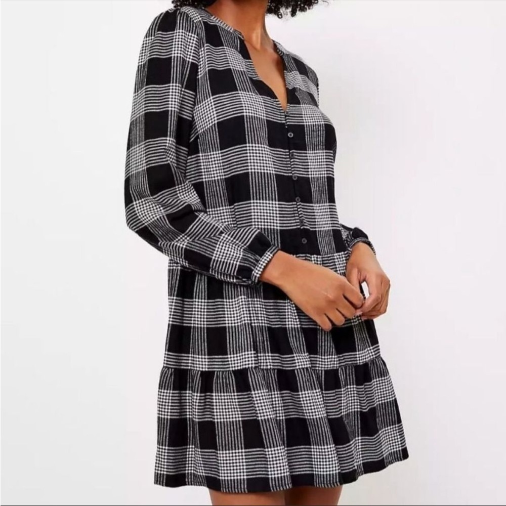 Ann Taylor LOFT Dress Plaid Black White Tiered Swing Button Front Split Neck 2